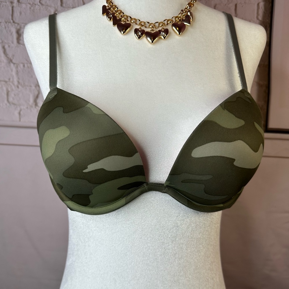 PINK Victoria's Secret‎ Olive Camo Bra 32B